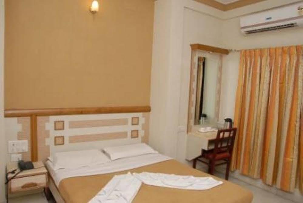Hotel Manasa Paradise Bangalore Luaran gambar
